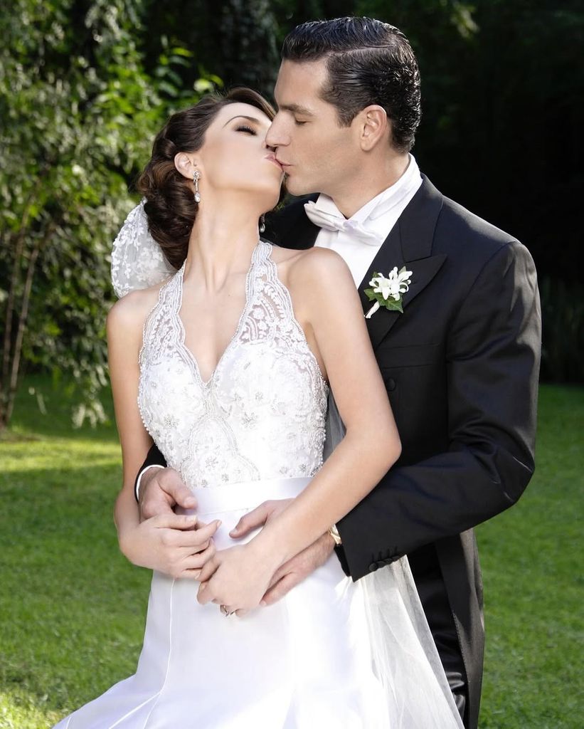 Jacky también compartió fotos inéditas de su boda.