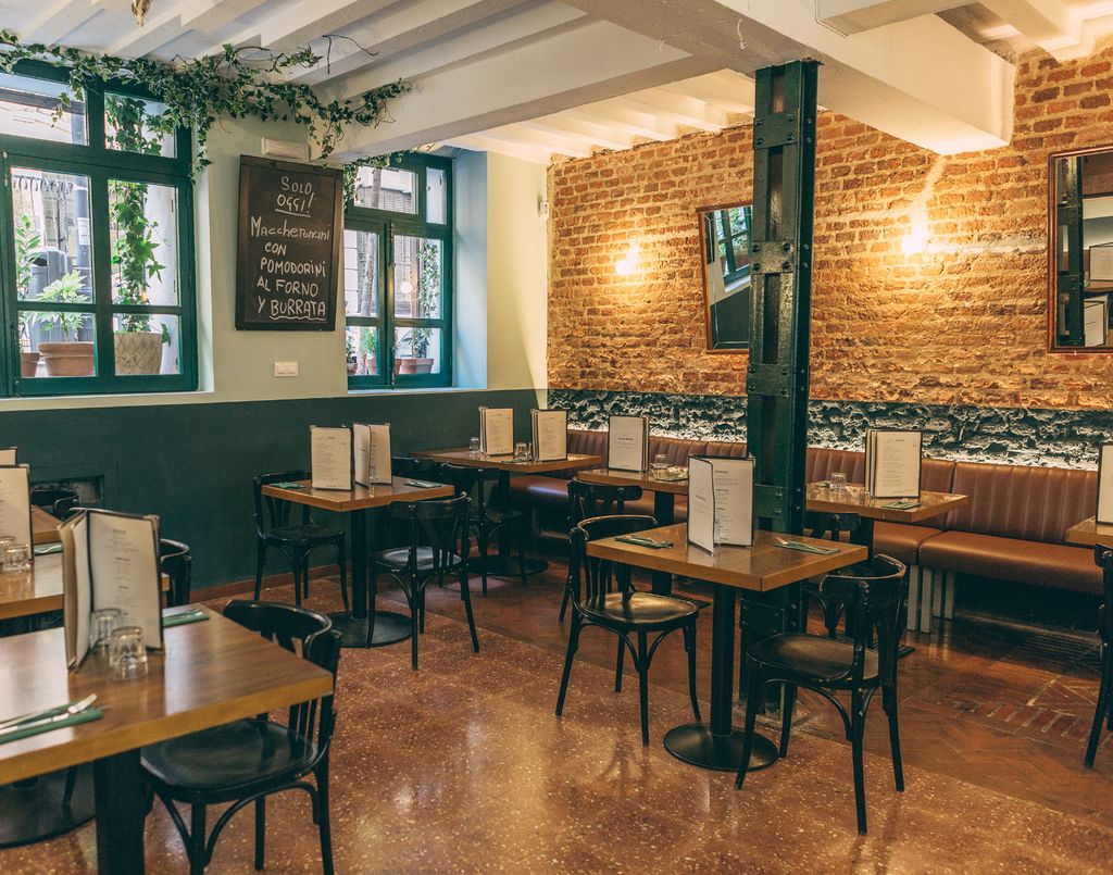 Comedor del restaurante madrileño Trattoria Popolare. 