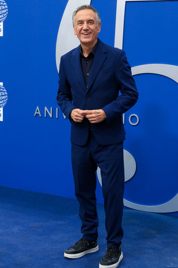 Roberto Brasero posando en el 'photocall' del primer evento por los 75 años del Premio Planeta