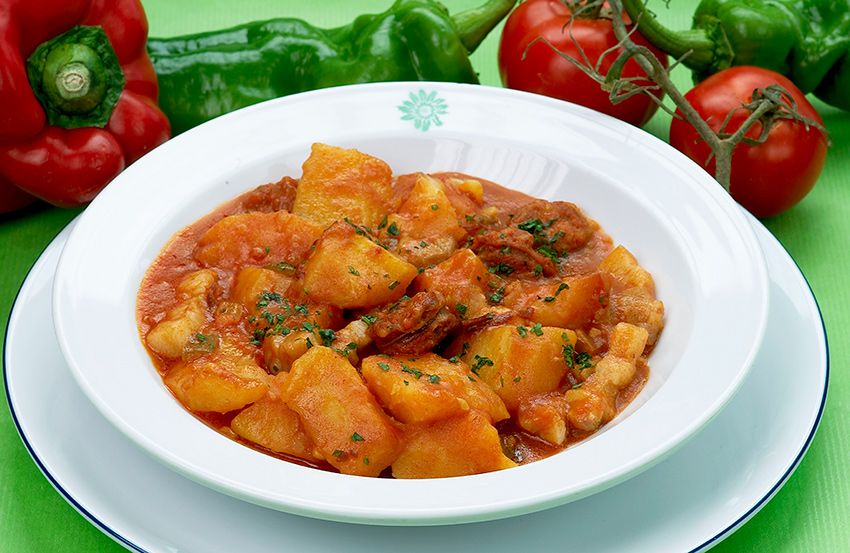 Patatas a la riojana, gastronomía
