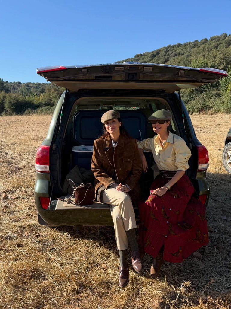 Los looks de campo de Sassa de Osma con sus aigas aristócratas