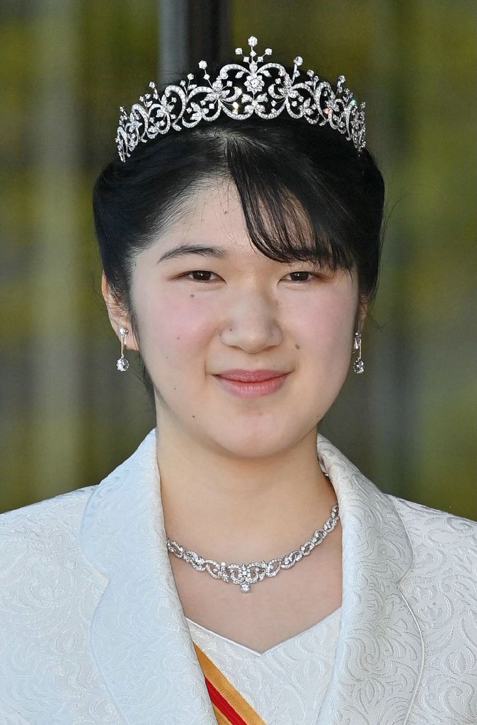 Aiko de Japón lució esta tiara de diamantes con motivo de su mayoría de edad