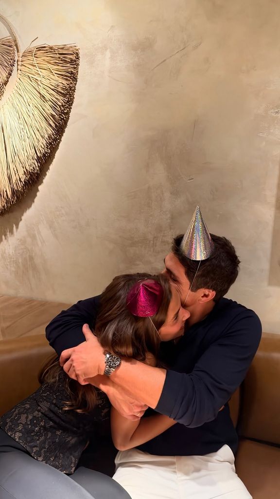 María Pombo y Pablo Castellano, en la celebración del 32 cumpleaños de la creadora de contenido