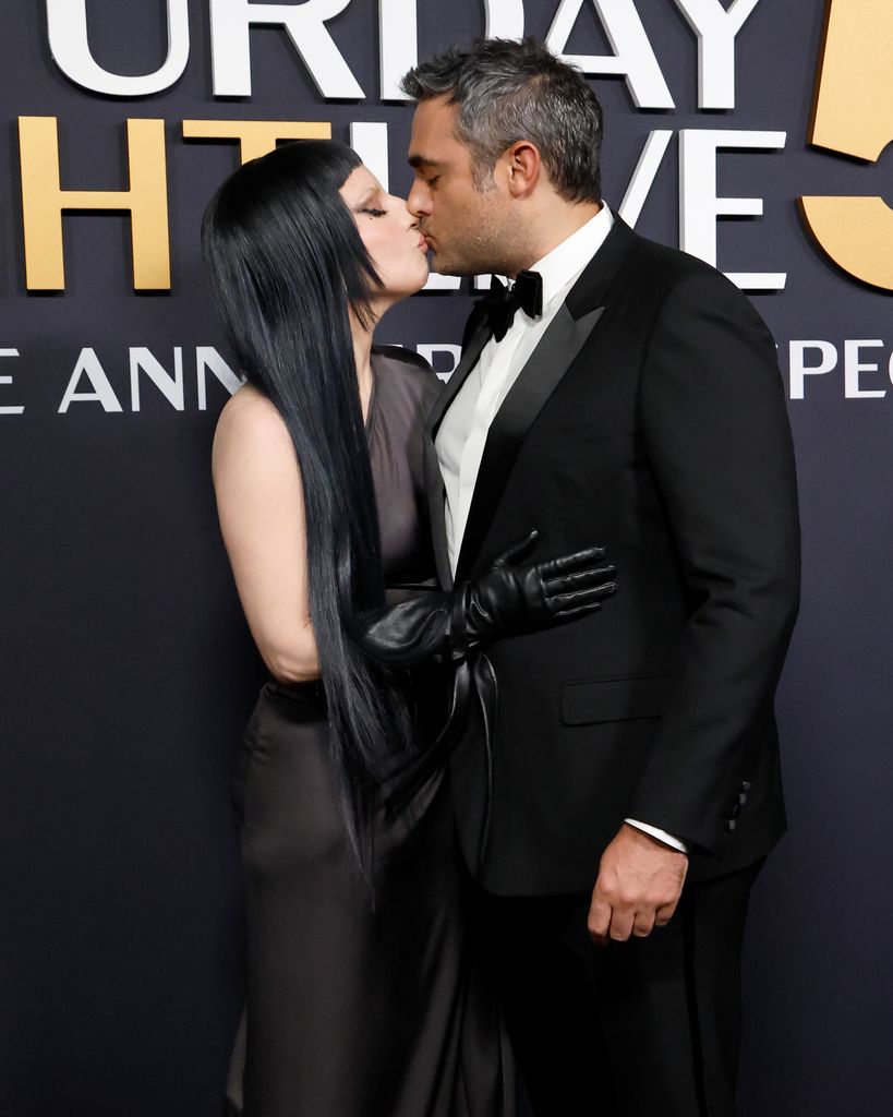 Lady Gaga y Michael Polansky en el evento de SNL50: The Anniversary Special el 16 de febrero de 2025 en el Rockefeller Center en NY.