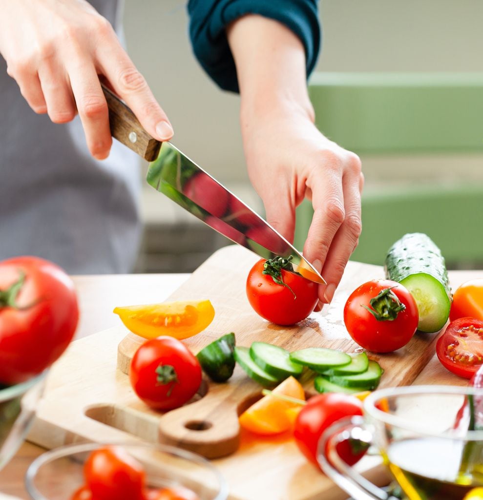 Pepinos, tomates, pimientos... la huerta de verano 'se sienta' a la mesa en los meses estivales en forma de deliciosas y refrescantes recetas. 