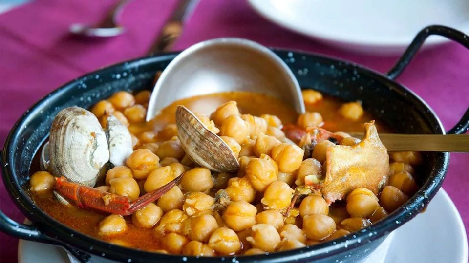 Garbanzos con marisco
