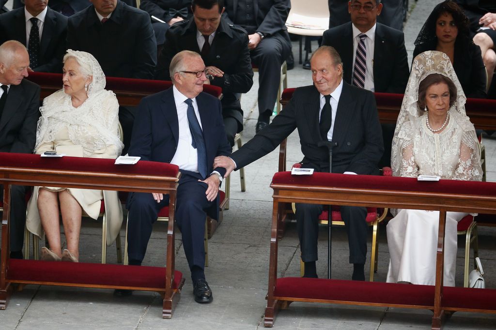 Paola y Alberto de Bélgica, junto a los reyes Juan Carlos y Sofía