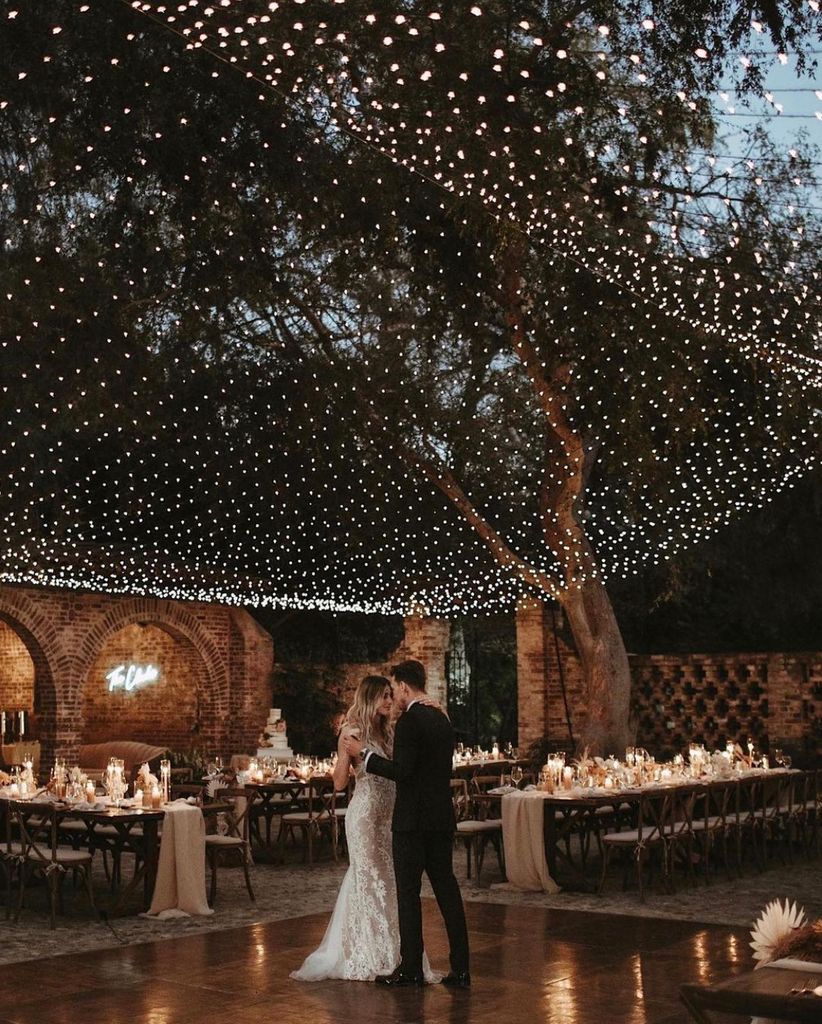 Iluminación de bodas cascadas de luces baile nupcial
