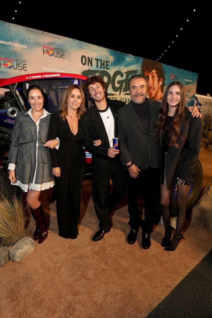 La familia siempre ha estado detrás de cada proyecto de Juanpa, aunque en esta ocasión fuera un poco preocupante