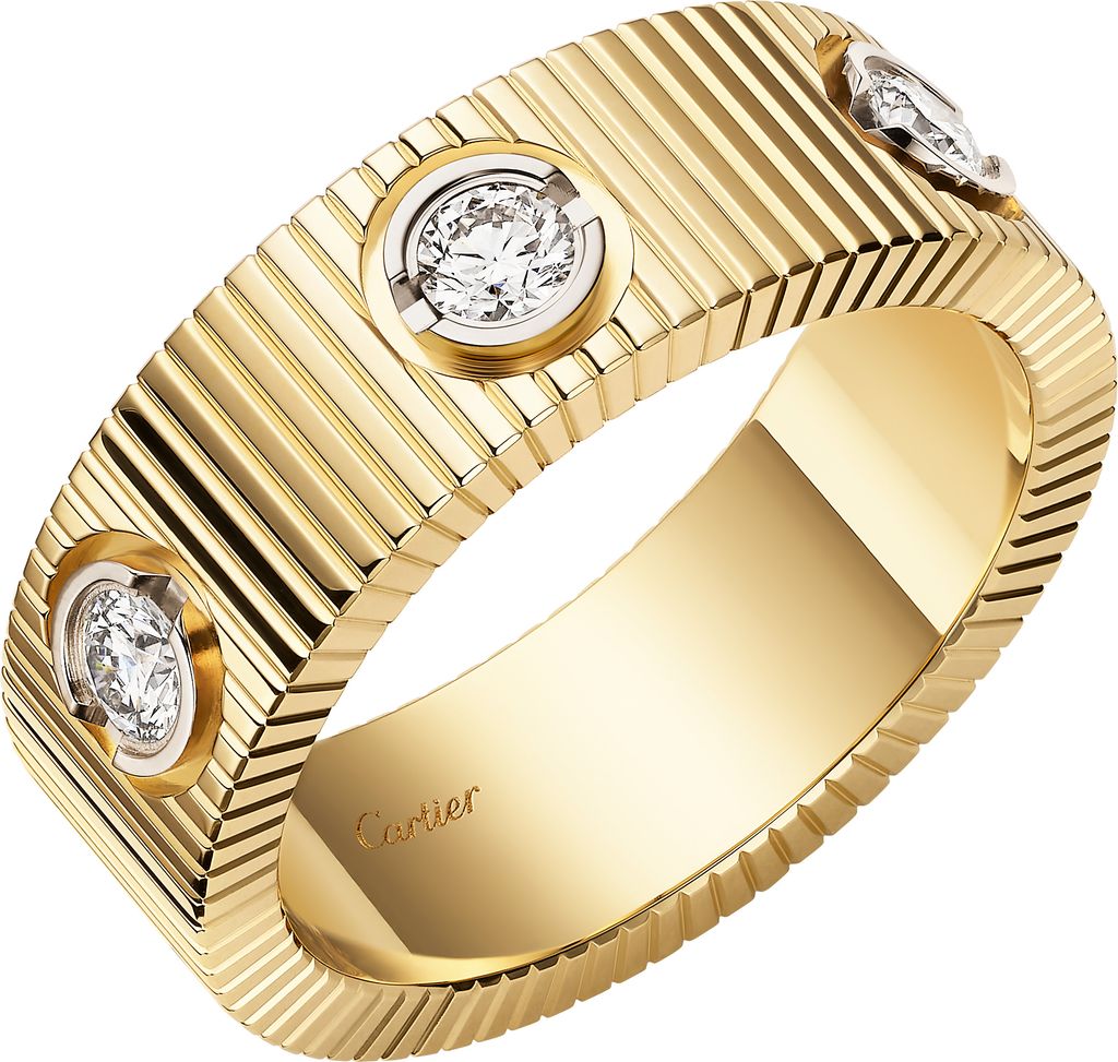 Anillo LOVE Unlimited de oro amarillo con 6 diamantes.