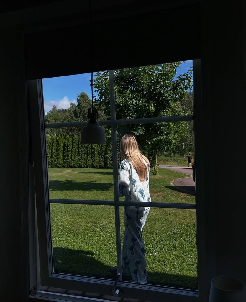 Daniela y Martina Svedin Figo disfrutan de unas idílicas vacaciones en Suecia, el país de su madre