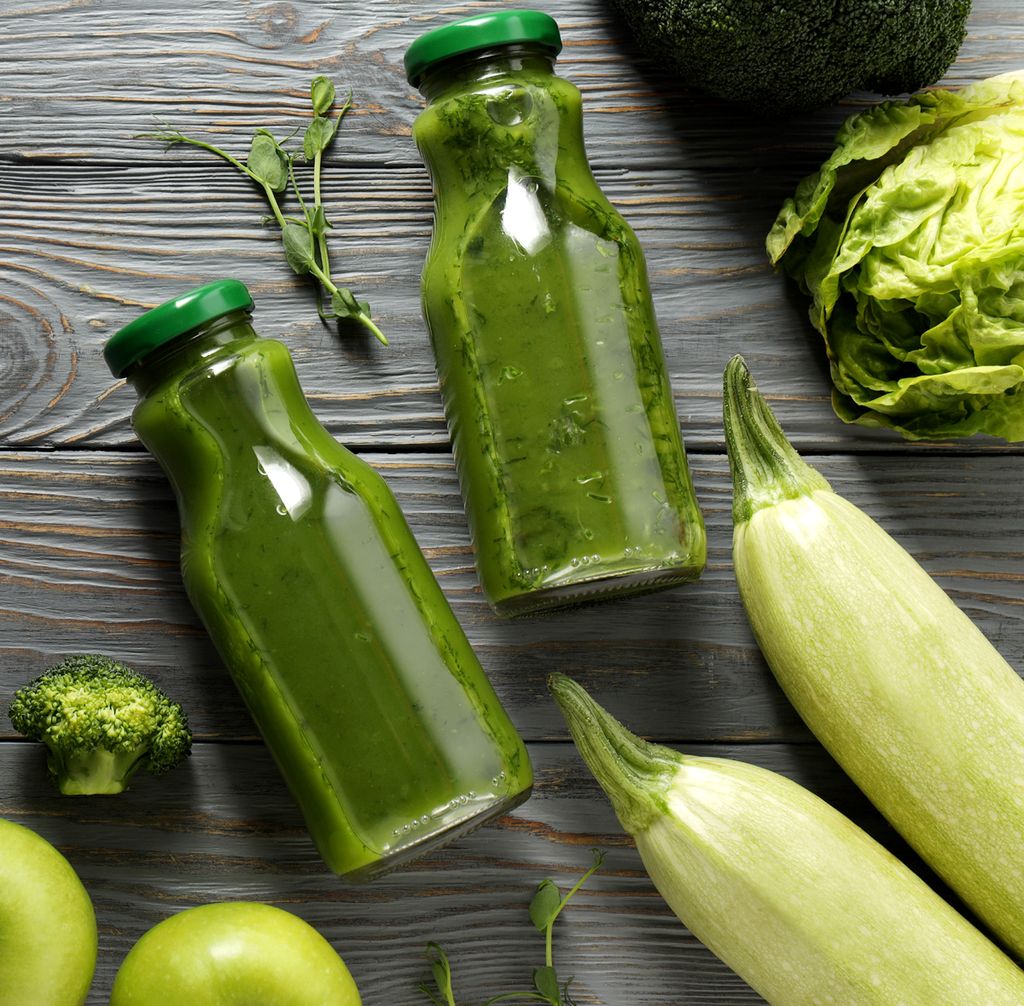 Smootihe de calabacín, manzana y lechuga. 