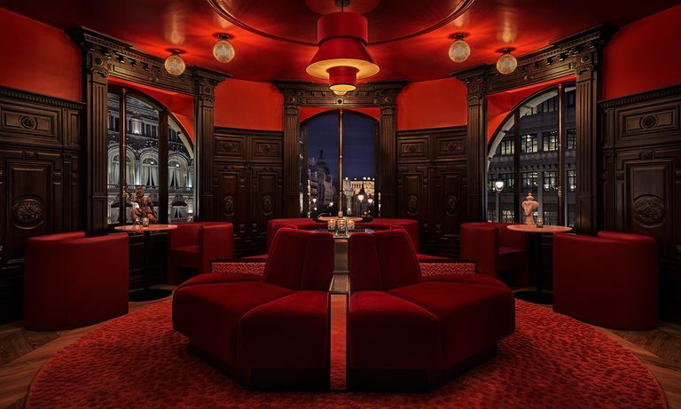 red-room-isa-four-seasons-hotel