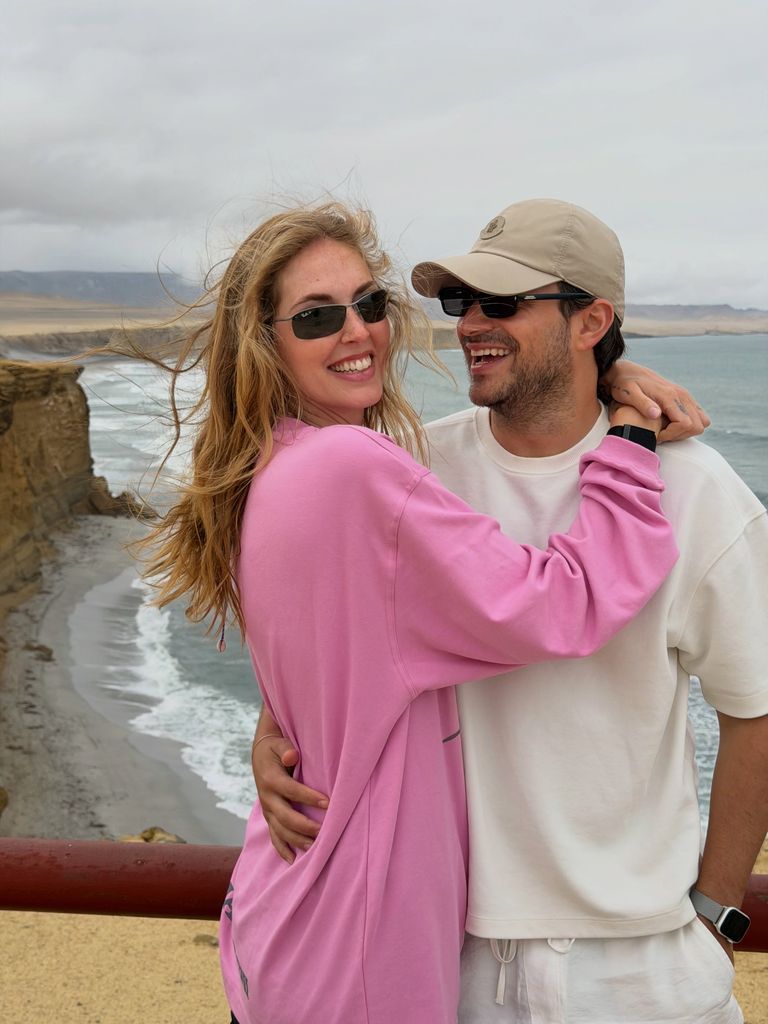 Chiara Ferragni y su novio en Paracas (Perú)