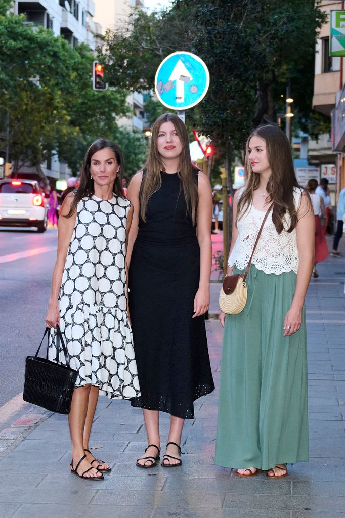 La reina Letizia, la infanta Sofía y la princesa Leonor en Mallorca, 2025