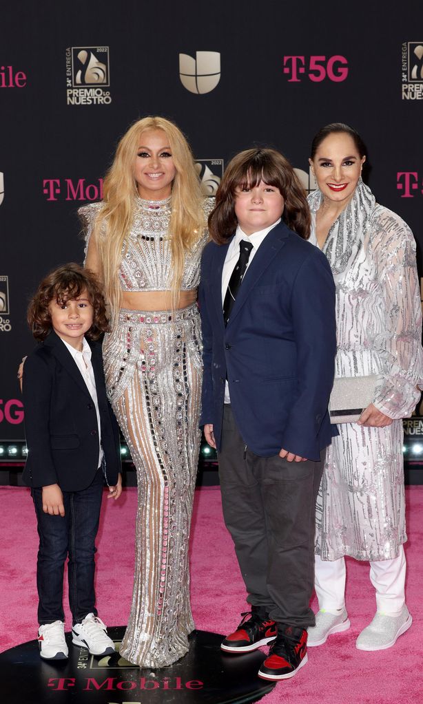 Paulina Rubio y su familia
