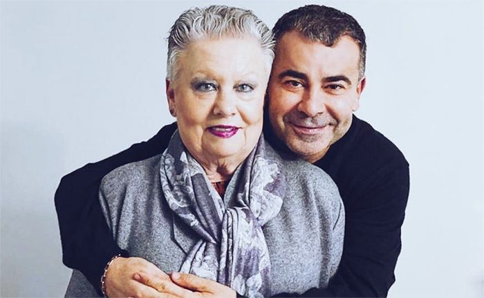 Jorge Javier Vázquez con su madre