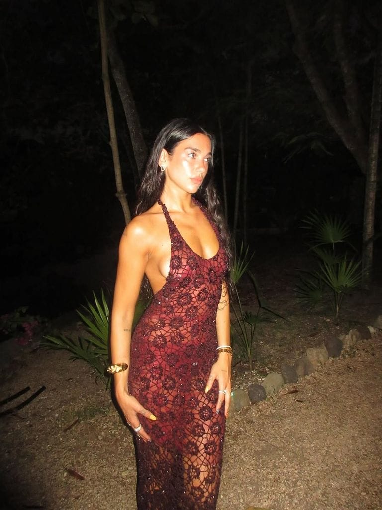 Dua Lipa celebrando su 30 cumpleaños