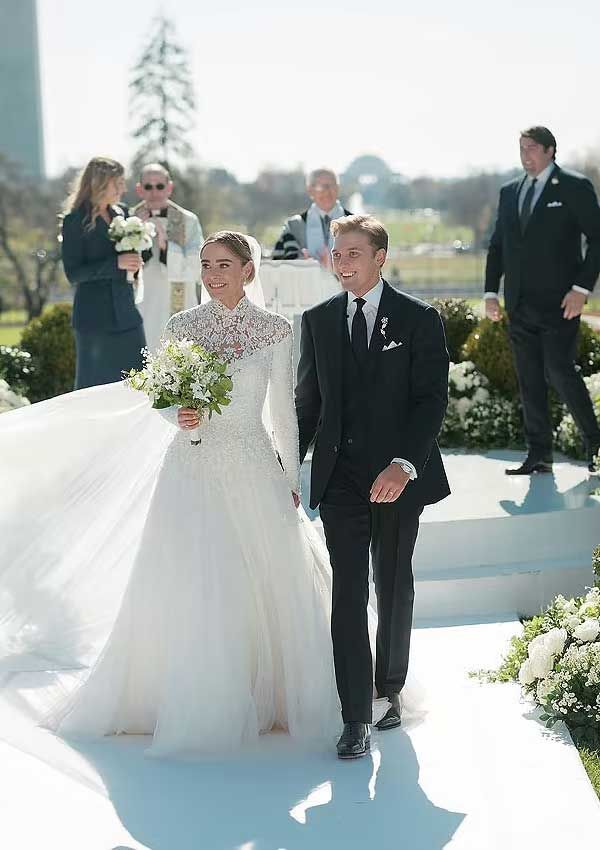 naomi biden vestido de novia