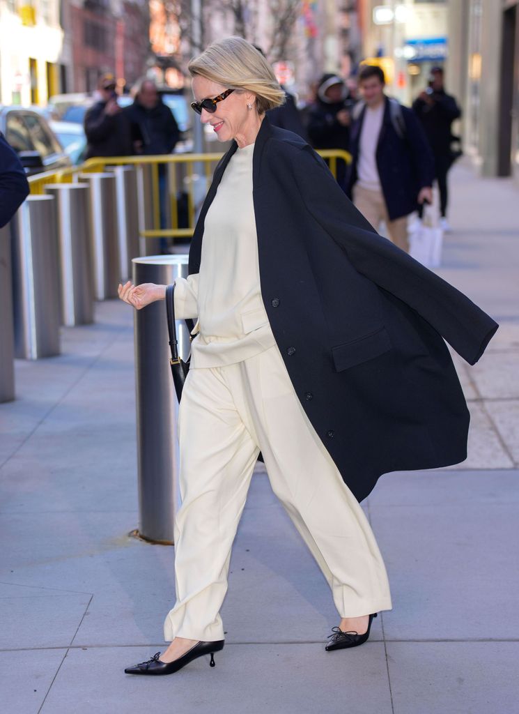 Kai se une al maratón de looks de su madre, Naomi Watts, tras debutar como modelo