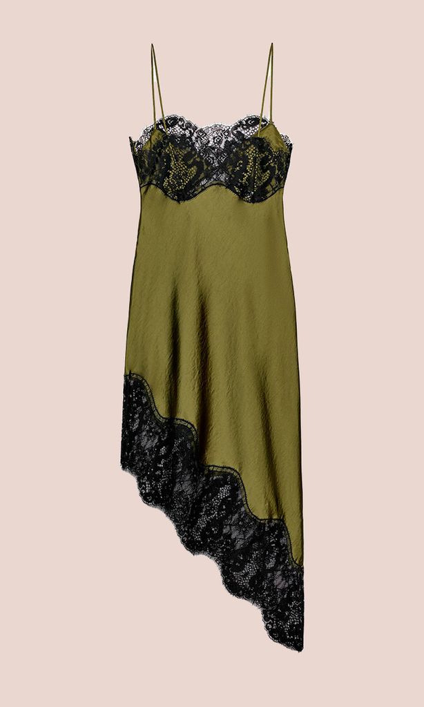 Vestido satinado asimétrico (35,95 euros)