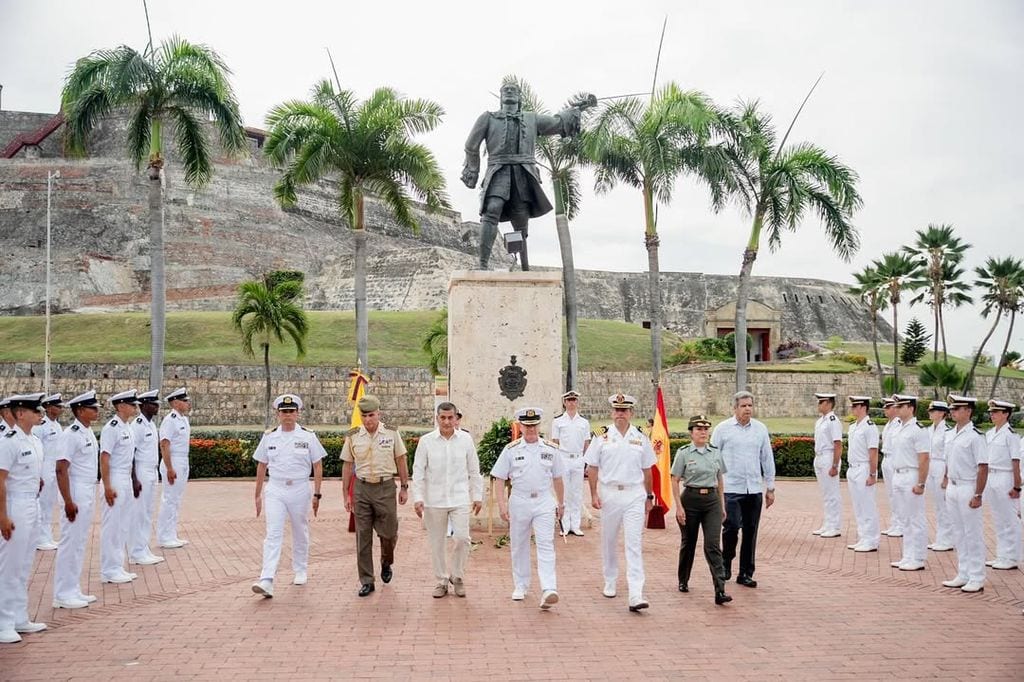 Llegada de la comisión española del buque Juan Sebastián Elcano a Cartagena de Indias