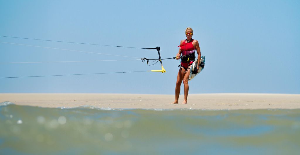 La princesa Kalina de Bulgaria, haciendo 'kitesurf' en el mar Negro, en la costa de Bulgaria, en una imagen de archivo