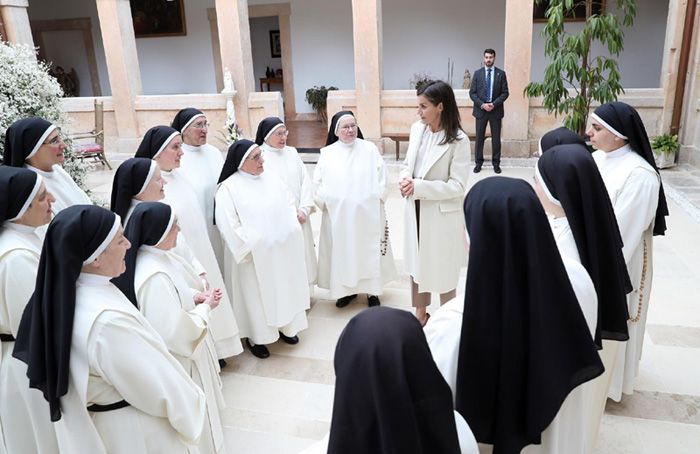 letizia-monjas5