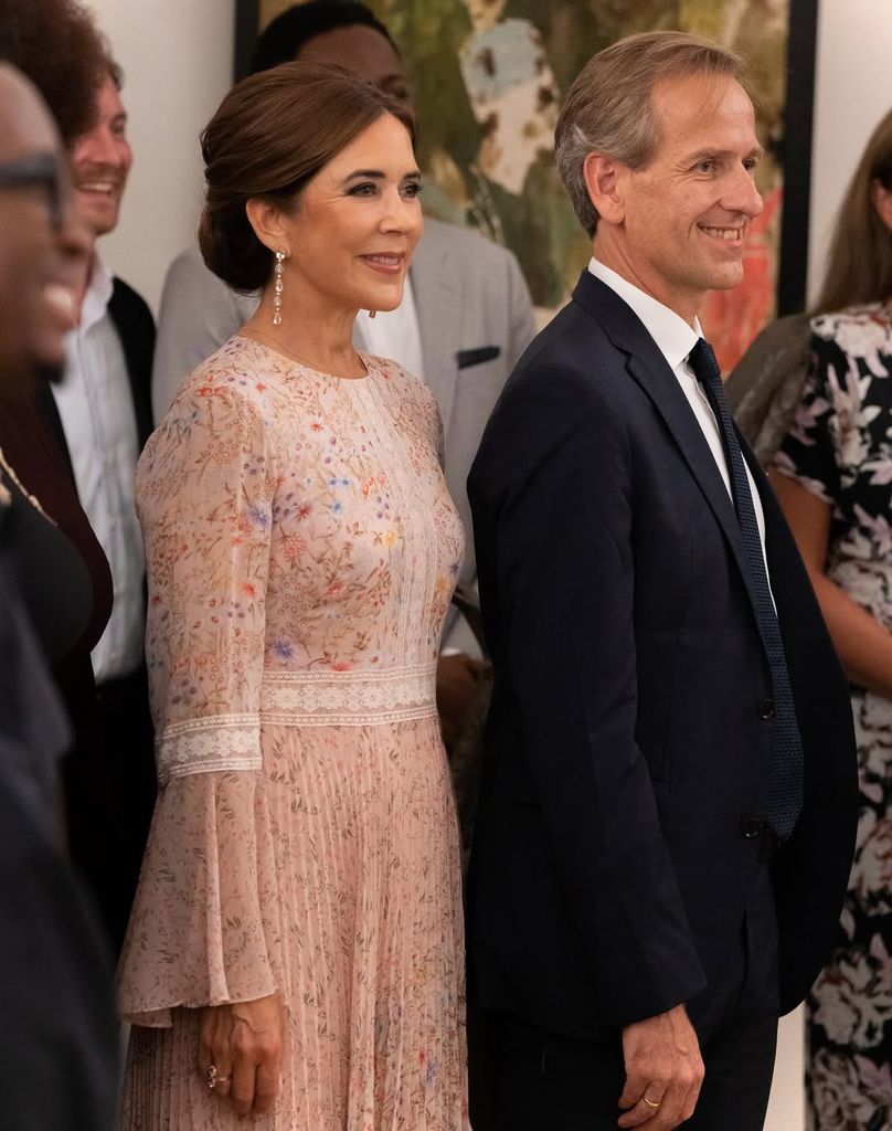Mary de Dinamarca look Nigeria