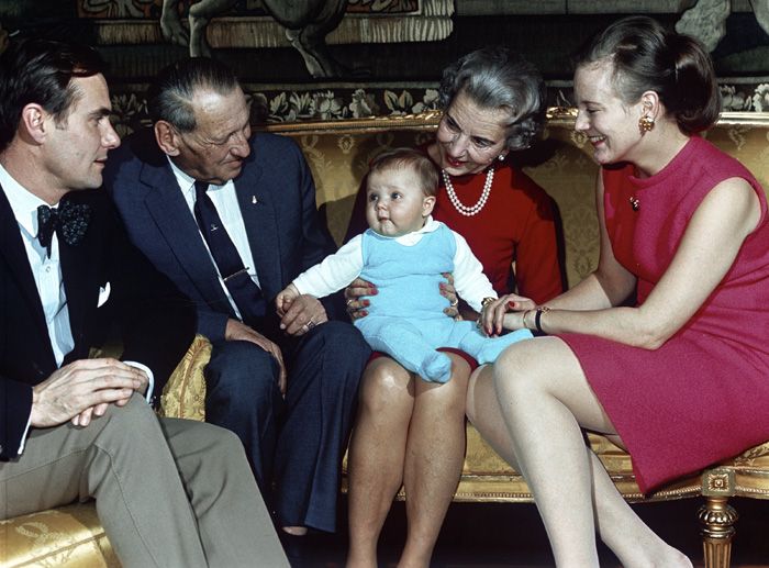Los tres destinos de las hijas del rey