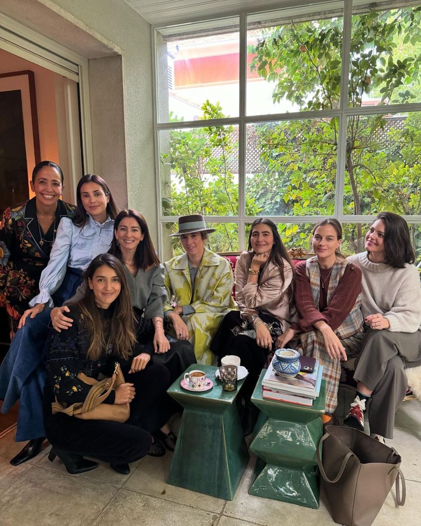 Carmen Borgonovo, Sassa de Osma, Valentina Suárez-Zuloaga, Inés de Cominges, Karla Covarrubias, la princesa Cleopatra e Isabelle Junot