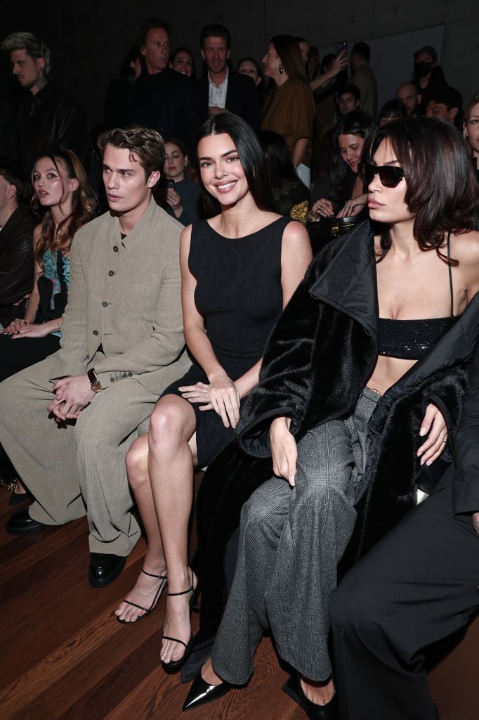 Nicholas Galitzine, Kendall Jenner y Elodie.
