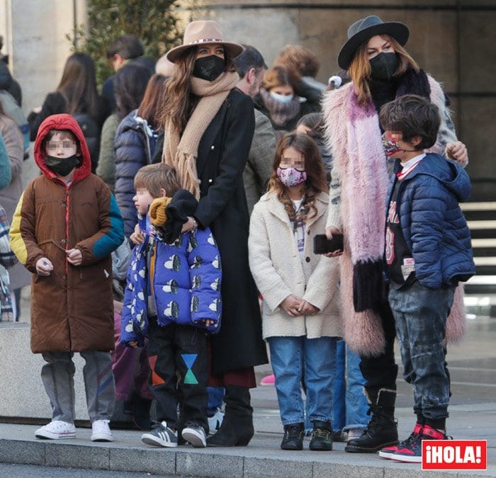 Sara Carbonero y sus hijos