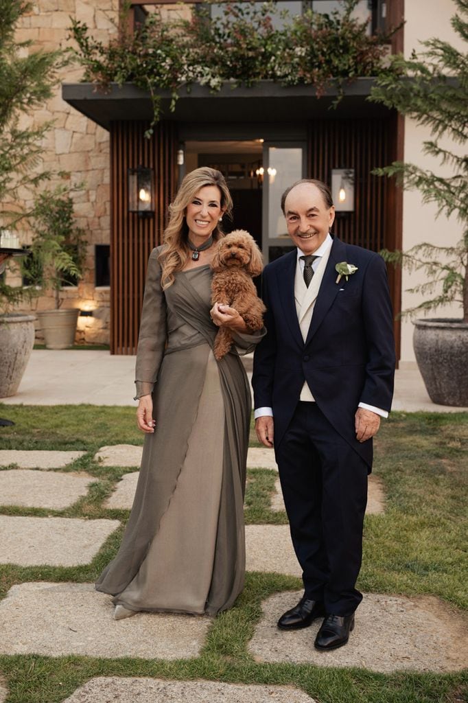 Madre de la novia de verde oliva