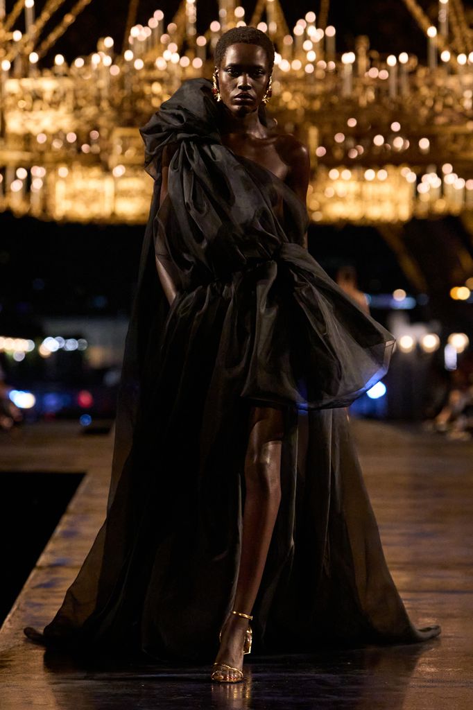 Paris Fashion Week: desfile de Saint Laurent (Primavera/Verano 2027)