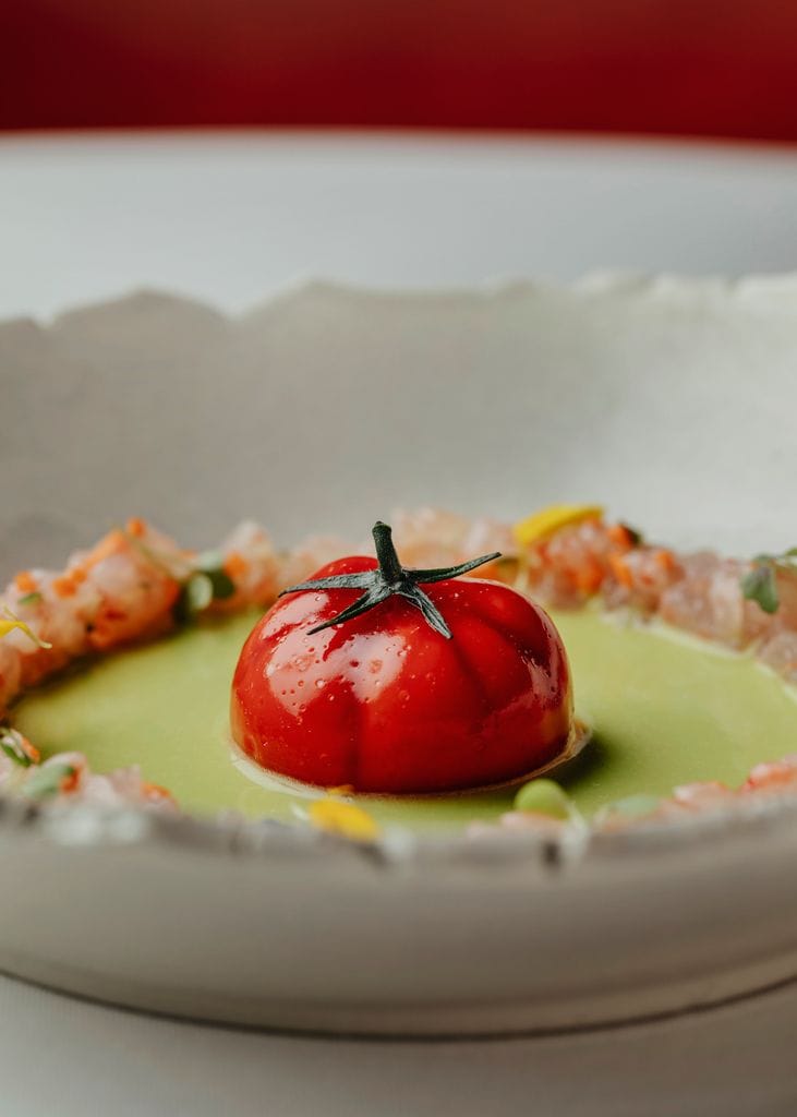 El famoso 'Tomate Nitro' de Dani García se podrá probar durante la 'Foodie Black Week' en un menú a un precio especial.