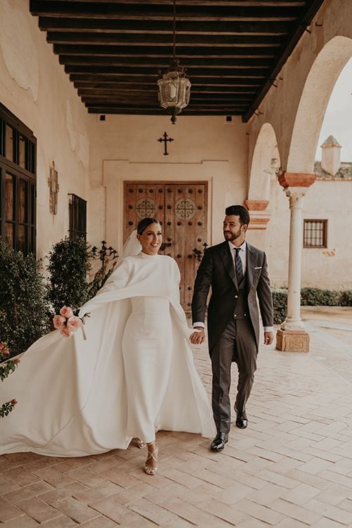 Look de novia con guantes