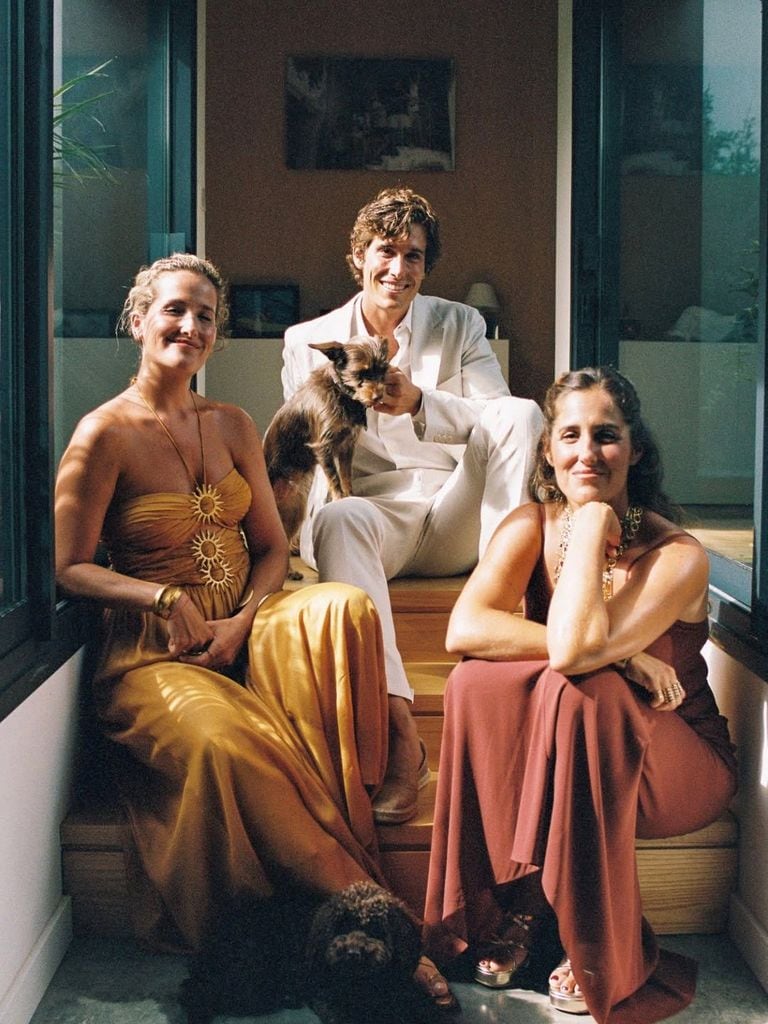 Los tres hermanos el día de la boda de Nacho