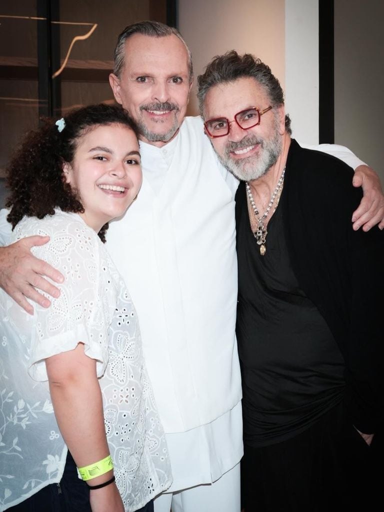 Lucero Mijares, Miguel Bosé y Manuel Mijares.