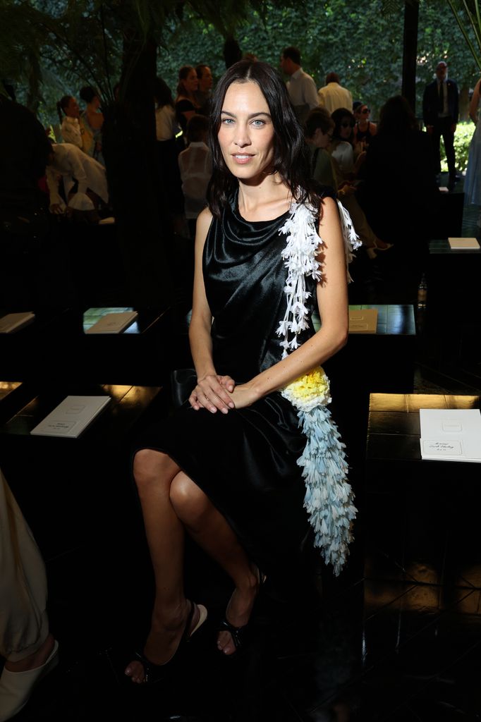 Alexa Chung, en el desfile de Christian Dior Alta Costura Otoño/Invierno 2026-2027 (6 de julio de 2026).