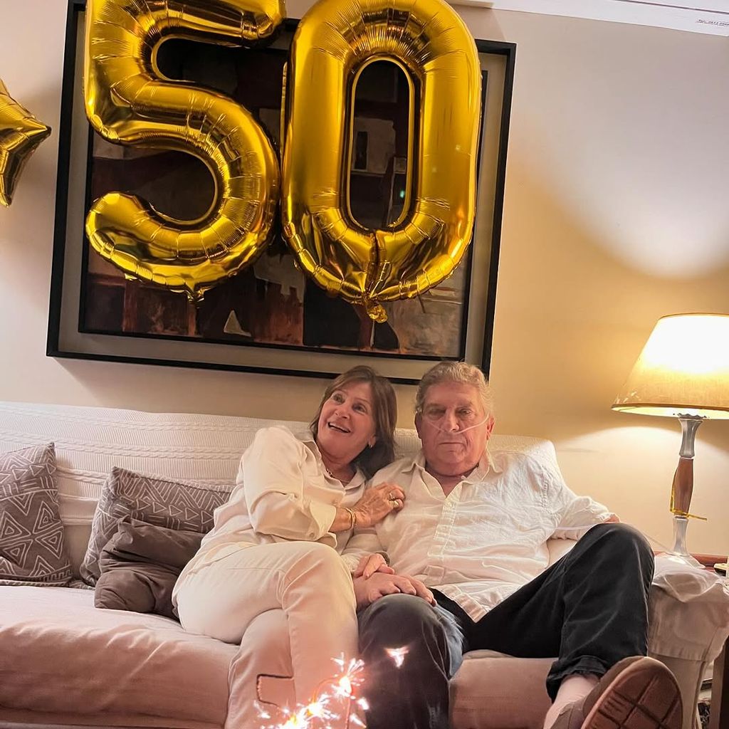 Álvaro y su esposa Margarita celebraron sus bodas de oro en 2024.