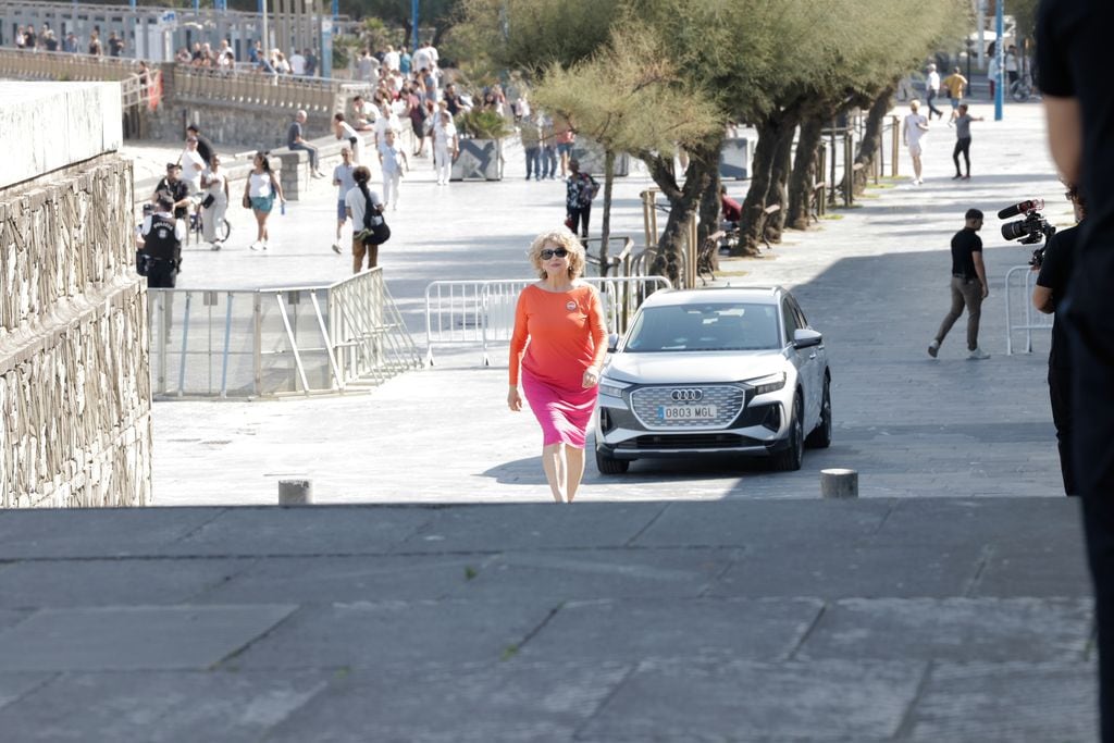 Esther García posa con el Premio Donostia en el Festival de San Sebastián 2025