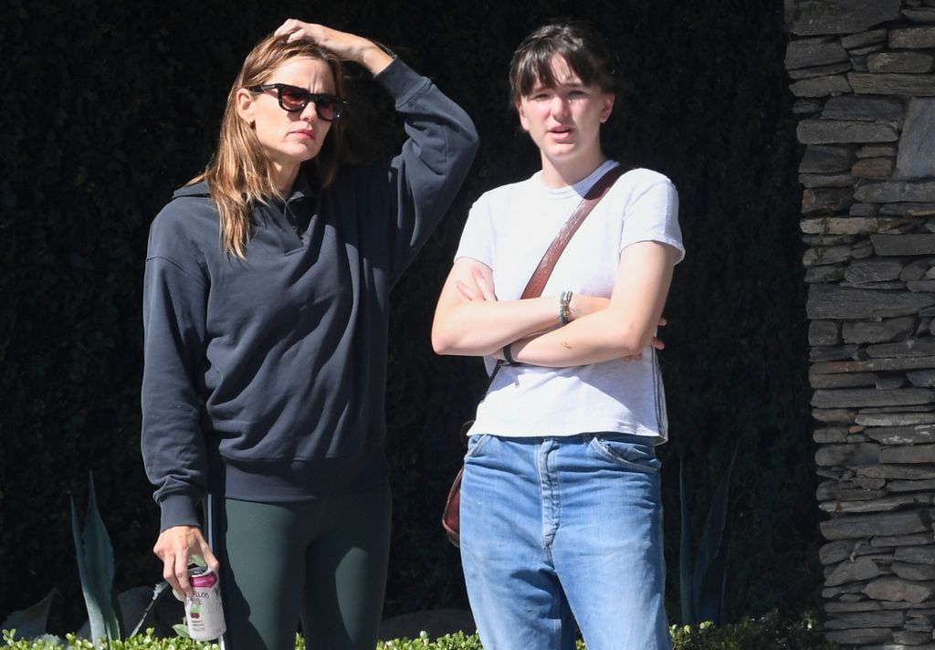 Jennifer Garner y Finn paseando por Los Ángeles