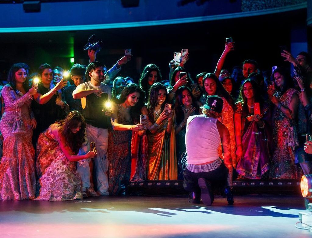 Justin Bieber cantando en la tercera preboda de Radhika Merchant y Anant Ambani, julio 2024