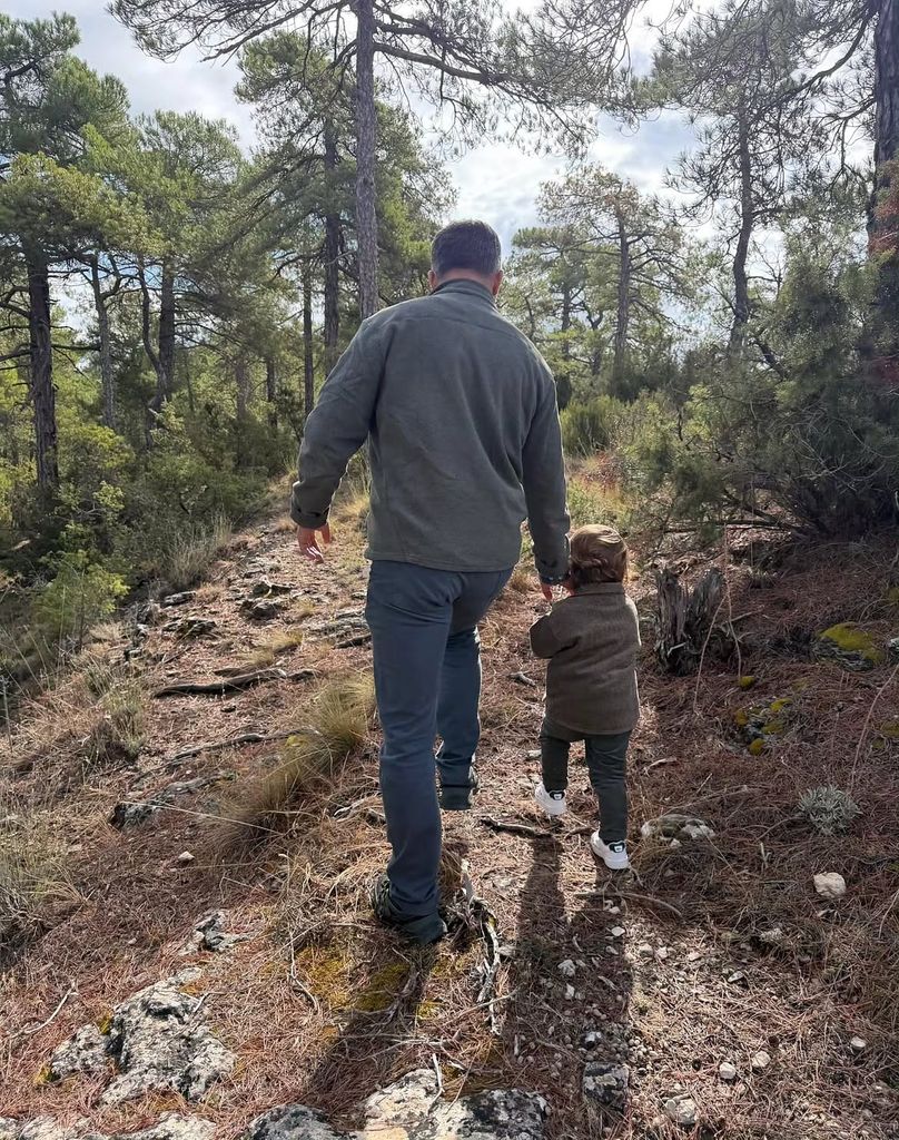 Santiago Abascal ha disfrutado de un fin de semana en plena naturaleza junto a su familia antes de conocerse el adelanto electoral