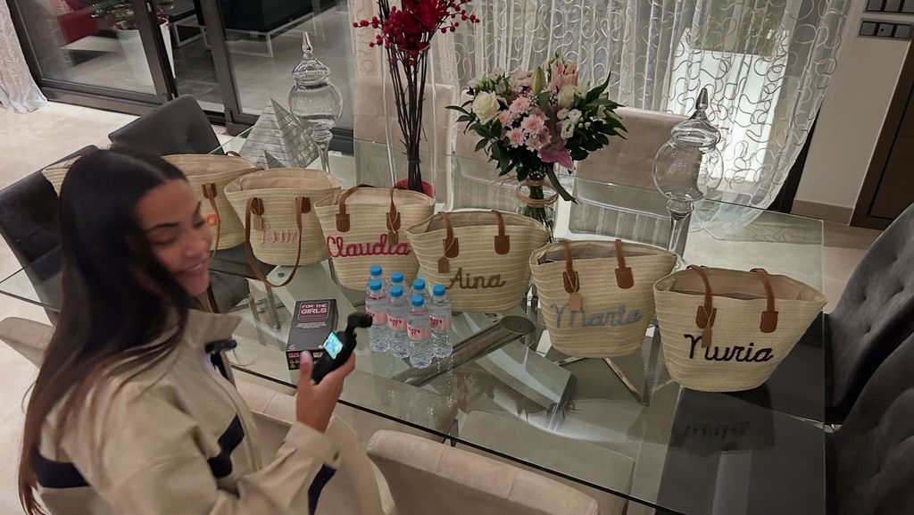 Los bolsitos personalizados para dar la bienvenida a las invitadas