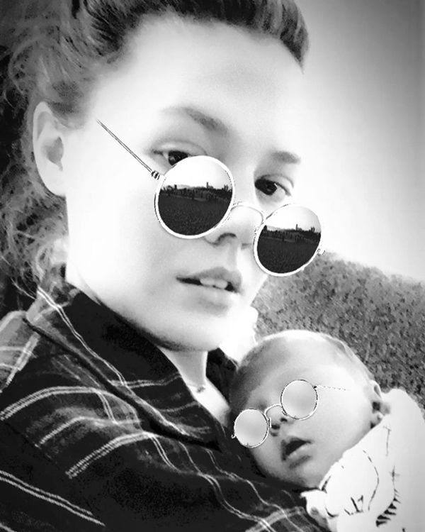 Joy Huerta y bebé