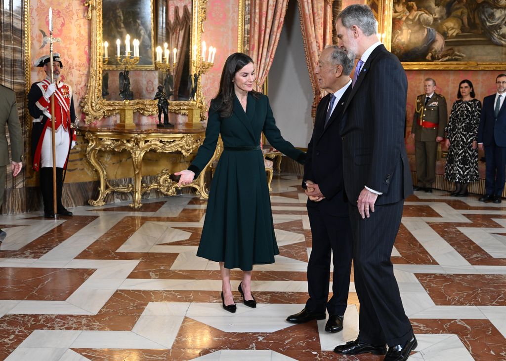 La reina Letizia se ha unido en el almuerzo