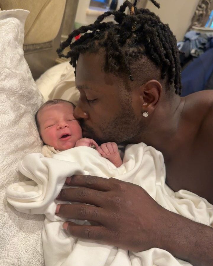 Antonio Brown, padre del bebé de Cydney Moreau