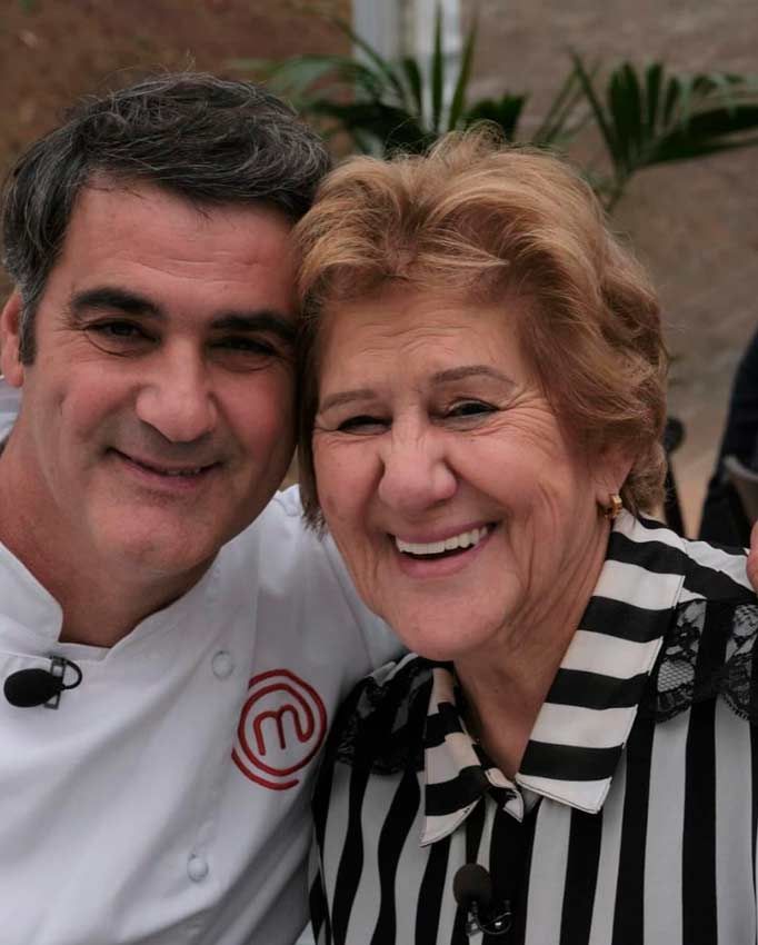 Jesús Janeiro con su madre, Carmen Bazán